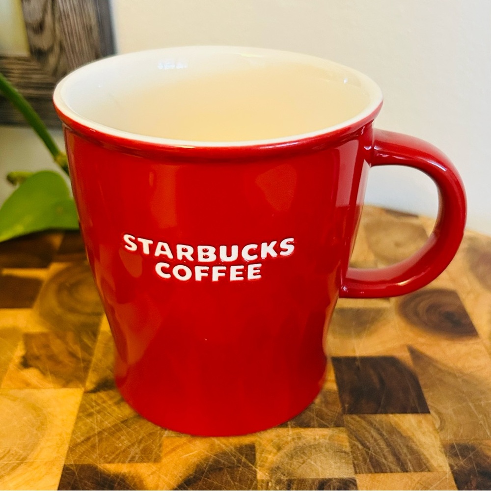 Starbucks 2008 red coffee mug 14oz